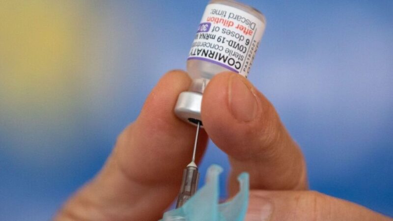 Covid-19: SP vacina gestantes e puérperas com bivalente da Pfizer
