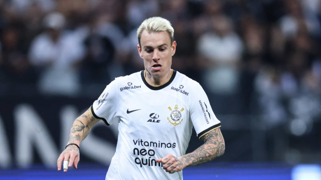 Róger Guedes critica zaga do Corinthians: ‘Tem que parar de errar nas bolas paradas’