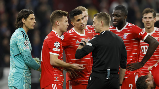 Bayern de Munique dispensará oito jogadores, incluindo Cancelo