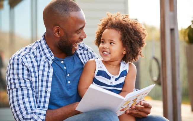Neurociência explica a diferença entre o amor de mãe e de pai