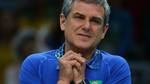 Após revés para China no vôlei, Zé Roberto cobra foco da seleção: ‘Precisamos evoluir’