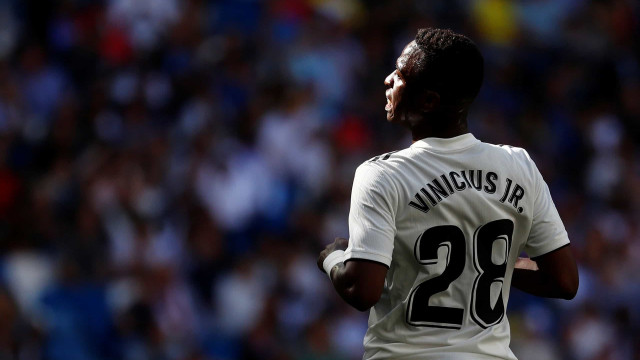 Real faz queixa formal ao MP espanhol após ataques racistas a Vini Jr
