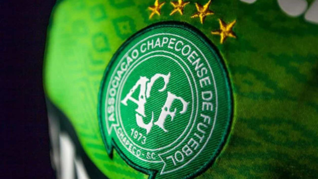Chapecoense confirma saída de Argel Fuchs após derrota para o Sampaio Corrêa