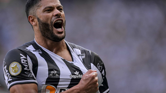 Hulk diz ter recebido propostas, mas pretende renovar com Atlético-MG