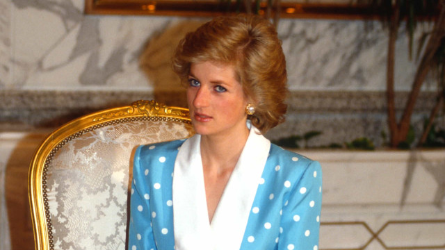 Princesa Diana mandou dois cartões com piada sobre sexo oral ao rei da Grécia