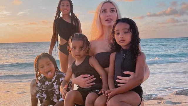 Kim Kardashian dá sempre o mesmo presente de aniversário aos filhos