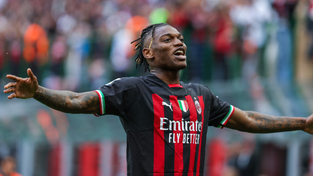 Milan leva ‘bronca’ da torcida e sofre pressão antes da semifinal da Liga dos Campeões