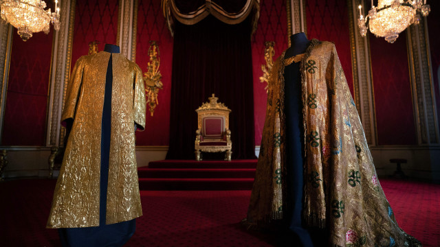 Figurino da coroação do rei Charles tem peça de mais de 200 anos