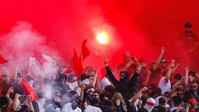 Mais de 150 torcedores detidos em Amsterdã por cânticos antissemitas