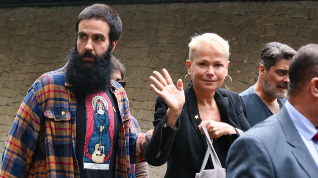 De Xuxa a Serginho Groisman, famosos se despedem de Rita Lee em velório