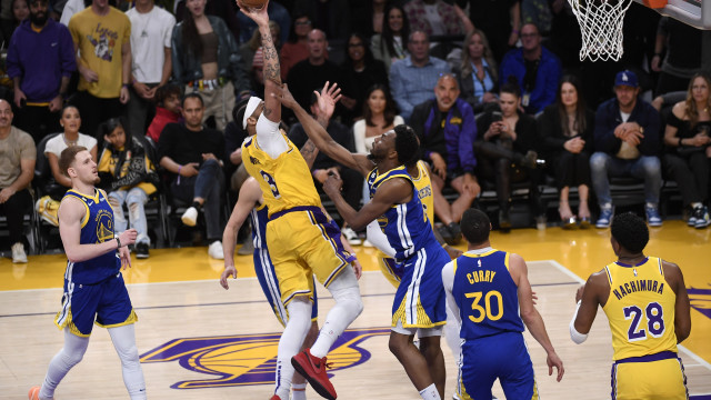 Lakers vencem Warriors e estão nas finais do Oeste; Miami Heat decide no Oeste