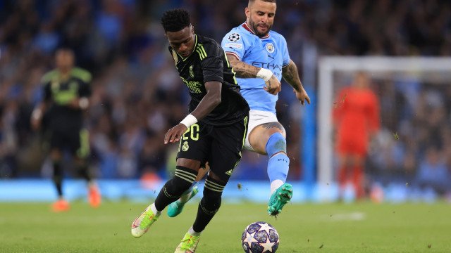 Kyle Walker ‘cutuca’ Real Madrid: "Tinham um plano B a Vinícius Jr.?"