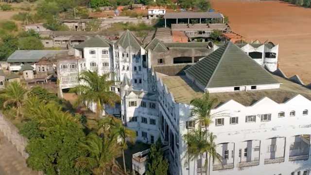 Castelo do cantor José Rico de mais de R$ 3 milhões vai a leilão para o pagamento de dívidas