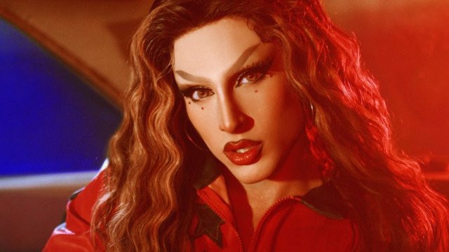 Drag queen premiada, Diego Martins de ‘Terra e Paixão’ nega repetição de gay estereotipado