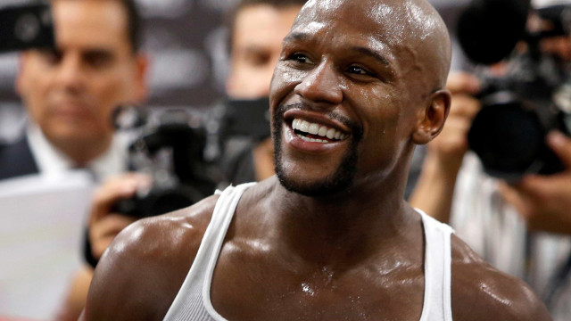 Luta entre Floyd Mayweather e neto de mafioso termina em briga generalizada