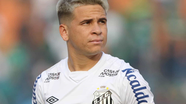 Soteldo é convocado pela Venezuela em meio a negociações do Santos para não perdê-lo