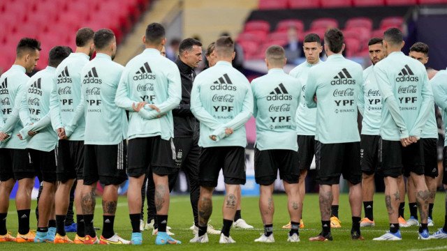 Argentina lidera e Brasil é o 3º colocado em ranking da Fifa sem novidades no Top 10