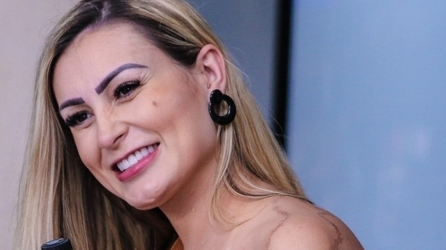 Andressa Urach volta a trabalhar em boate de entretenimento adulto