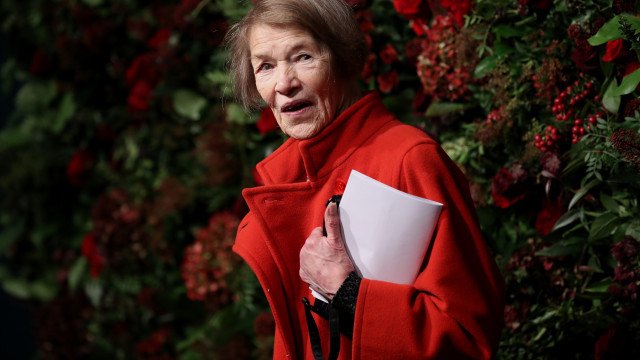 Morre Glenda Jackson, vencedora de dois Oscar de melhor atriz, aos 87 anos