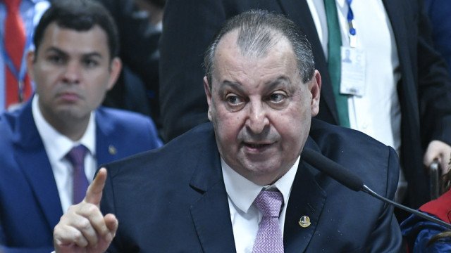 Aziz descarta que Câmara reverta mudanças feitas no arcabouço pelo Senado