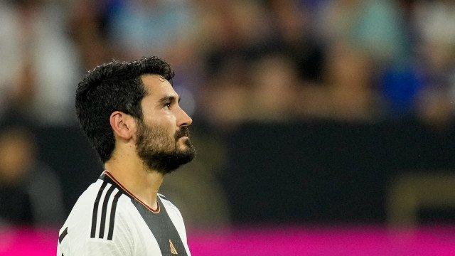 Barcelona oficializa contratação de Gündogan, ex-Manchester City