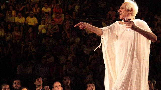 ‘Não há garantia de que Zé Celso vá viver’, diz Suplicy depois de visitá-lo em hospital