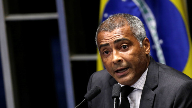 Romário apresenta melhora, mas segue internado com infecção intestinal