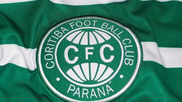 Coritiba encerra jejum de quatro meses, vence Goiás e ajuda Corinthians