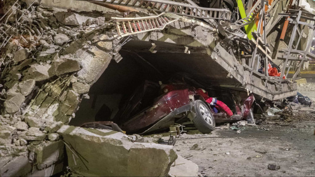 Três morrem em desabamento de prédio no Grande Recife, e dez estão desaparecidos