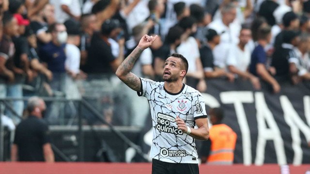 Corinthians tem aproveitamento quase três vezes melhor com Renato Augusto