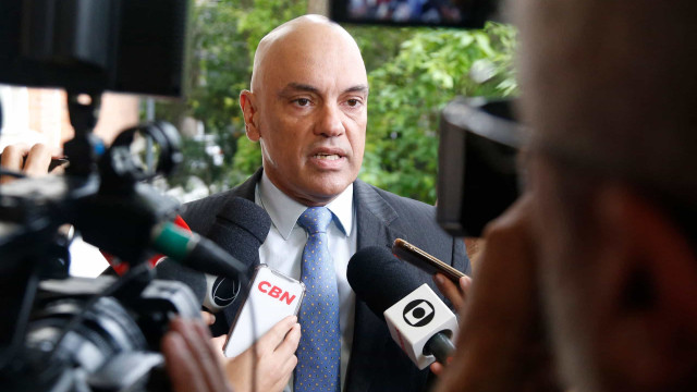 Moraes não reconhece vínculo trabalhista de motorista de aplicativo