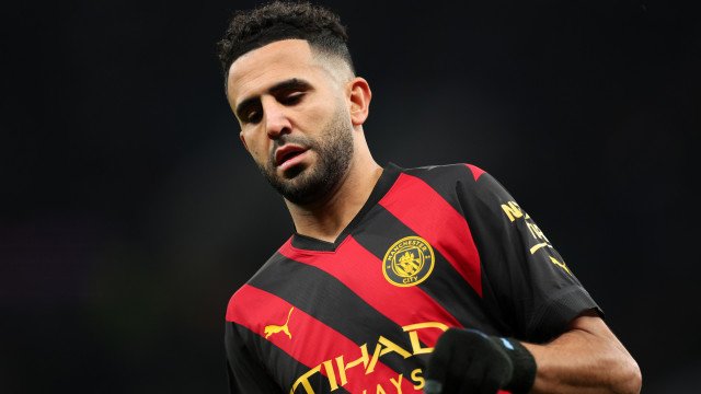 Mahrez se despede do Manchester City e é anunciado pelo Al Ahli, da Arábia Saudita