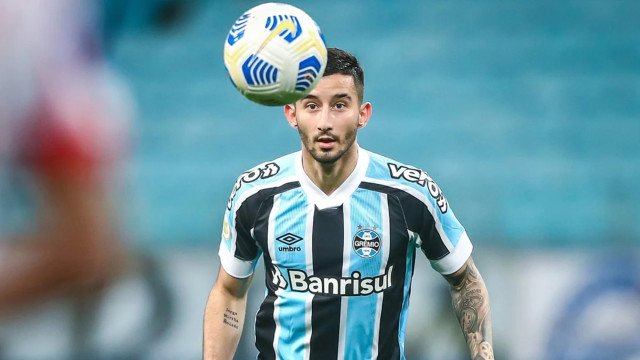 Grêmio bate Bahia nos pênaltis em jogo agitado e vai à semi da Copa do Brasil