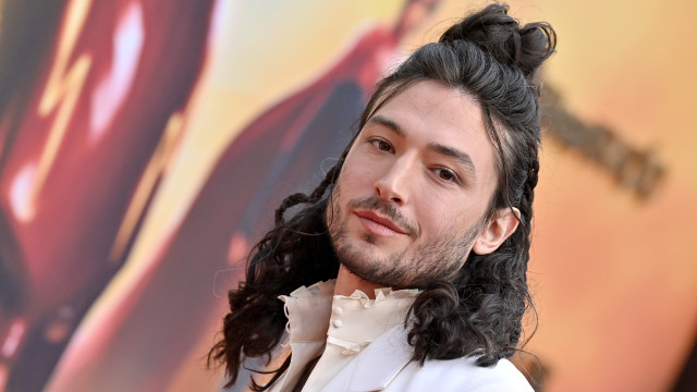 Ezra Miller se pronuncia pela 1ª vez após acusação de assédio a criança
