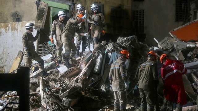 Jovem que foi salva por namorado em desabamento em PE perdeu a mãe e irmãos