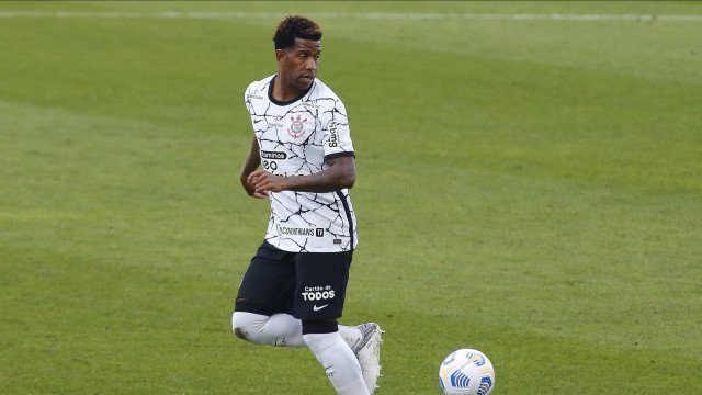 Gil desabafa após ofensas da torcida do Corinthians