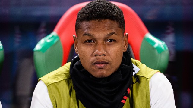 Flamengo avalia proposta de clube inglês por Matheus França