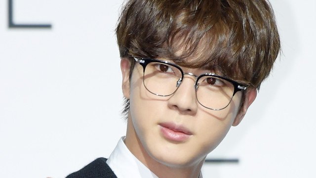 Integrante do grupo BTS ‘salva’ brasileira de assalto em Curitiba