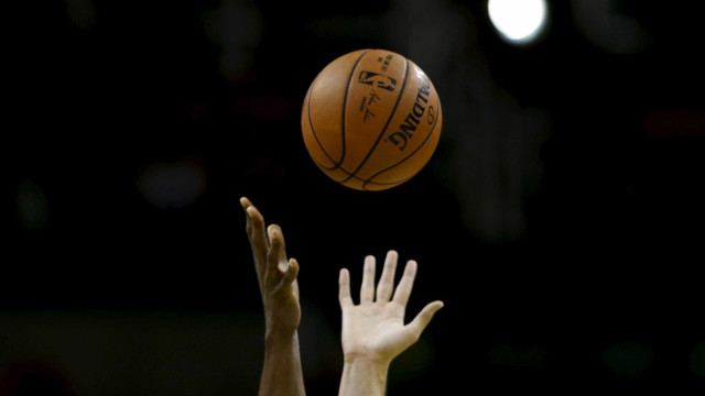 Seleção masculina de basquete sofre, mas vence Costa do Marfim e avança no Mundial