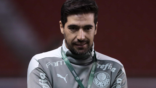 Abel faz Palmeiras brilhar e põe condição para ficar