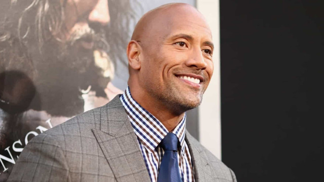 Lutador do UFC ganha casa do ator The Rock após dormir em sofá de academia em Miami