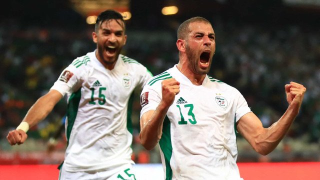 Slimani é anunciado no Coritiba com frase curiosa: "Com esta cor…"