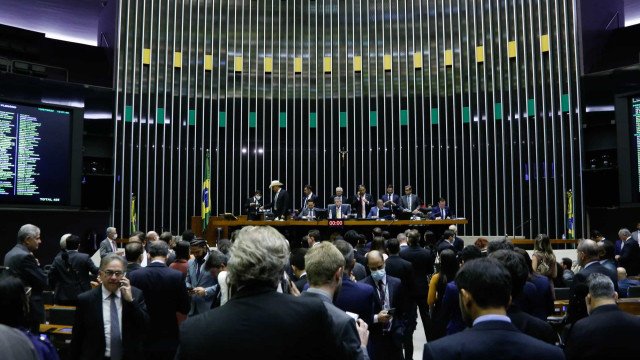 Pesquisa mostra dificuldade de brasileiros para entender legislação