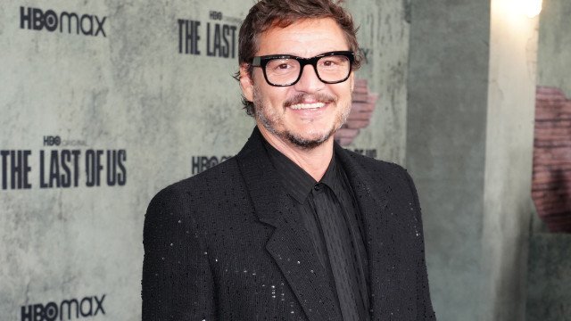 Pedro Pascal visita exibição dedicada a ele mas não consegue entrar