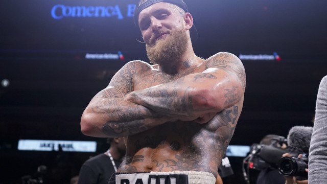Ex-youtuber Jake Paul vence Nate Diaz, lenda do UFC, por unanimidade
