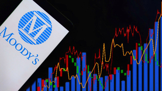 Moody’s corta ratings de dez bancos regionais dos EUA e anuncia revisão de seis outros