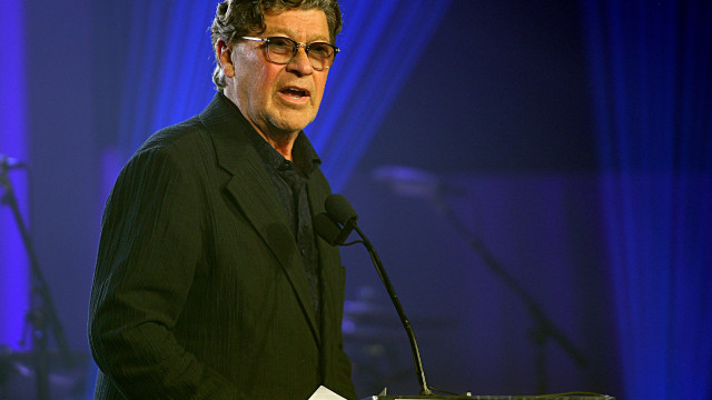 Robbie Robertson, líder do grupo The Band, morre aos 80 anos