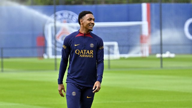 Oficial: Mais um jogador do PSG irá rumo ao Médio Oriente