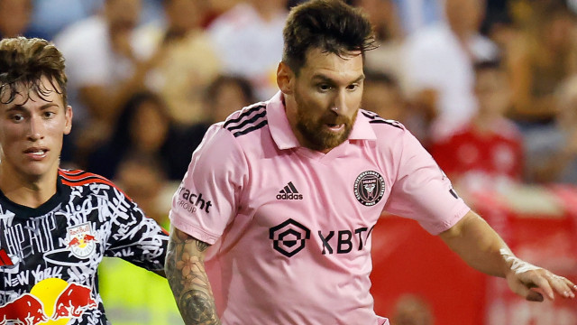 Messi sai do banco, estreia na MLS com gol e tira Inter Miami da lanterna