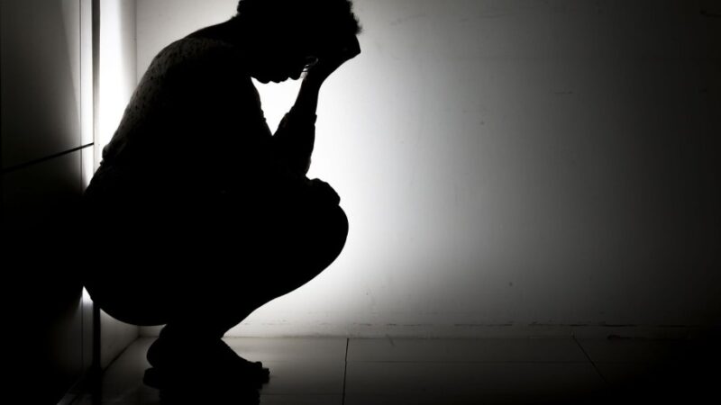 Estudo alerta para alta incidência de suicídio na adolescência